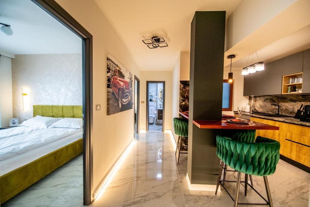Apartamentul 1 — 5
